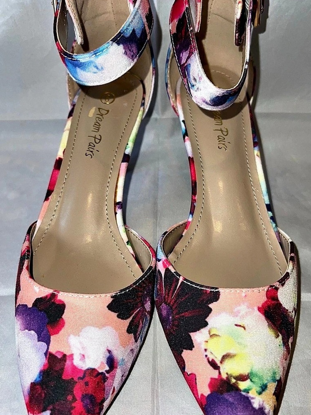 Dream Pairs Women's Low Heel Ankle Strap Pumps - Floral US 8